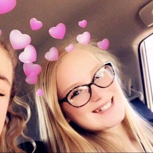 Meet your Posher, Ella